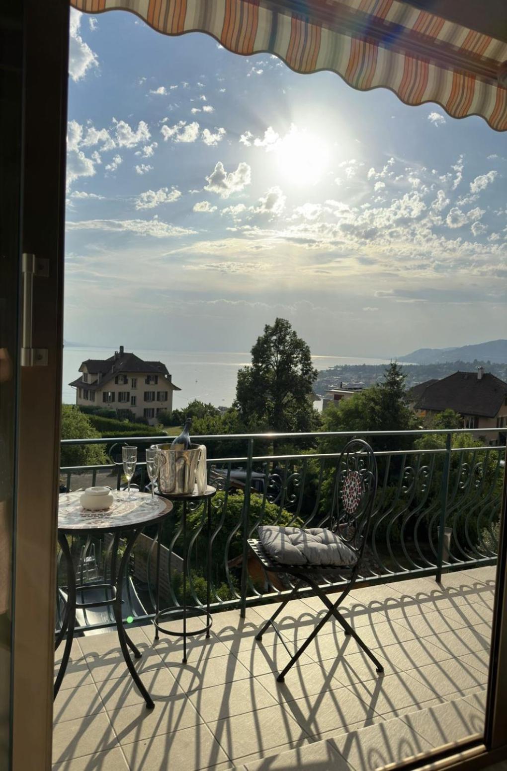 Villa Montreux Exteriér fotografie